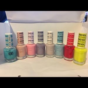New dnd long lasting nail polish bundle