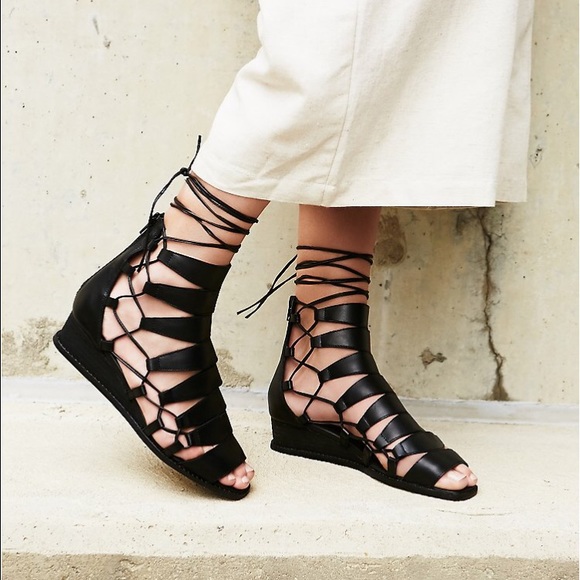 Jeffrey Campbell Shoes - ⚡FLASH SALE 1 LEFT⚡Jeffrey Campbell Lace Up