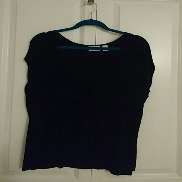 Black Chico's rounded v neck top. Size 3 Chico's