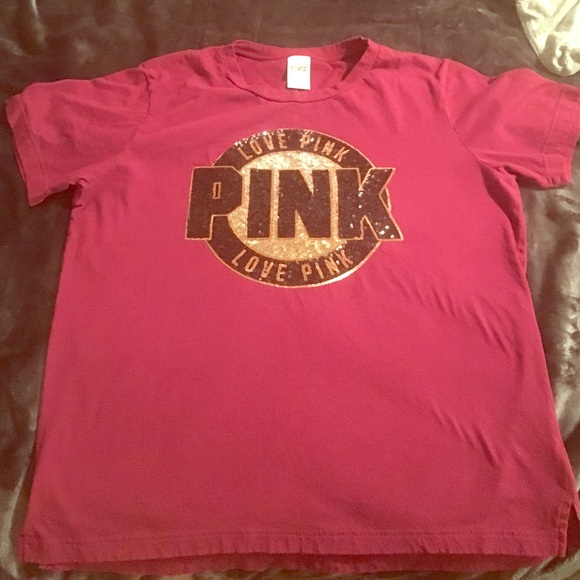 VS Pink tee