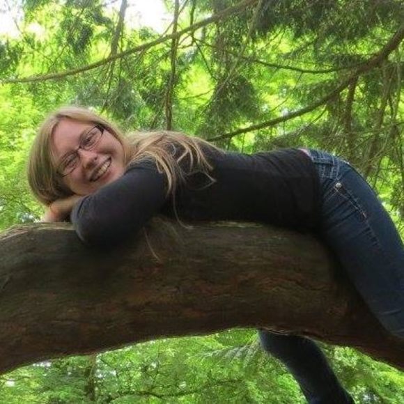 Meet your Posher, Charli