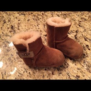 3-9 month UGG boots (US size 2/3)