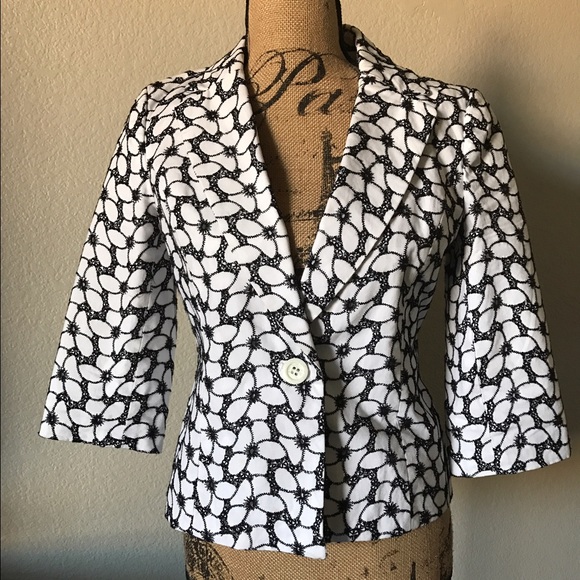 Alfani Jackets & Blazers - Alfani petite floral blazer size 8p