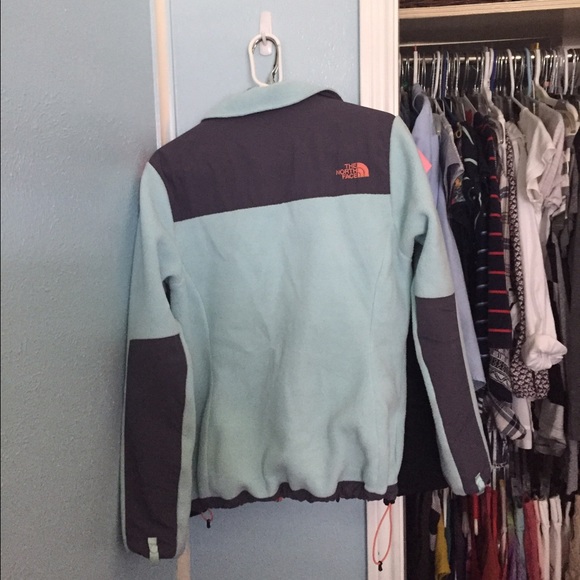 North Face Denali Jacket - Picture 2 of 3