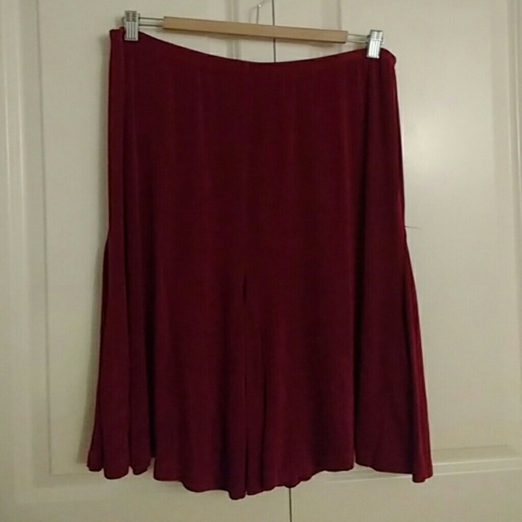 Red Chico's travelers skirt. Tea length.