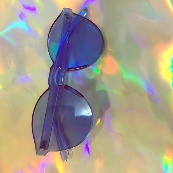 Blue frameless sunglasses
