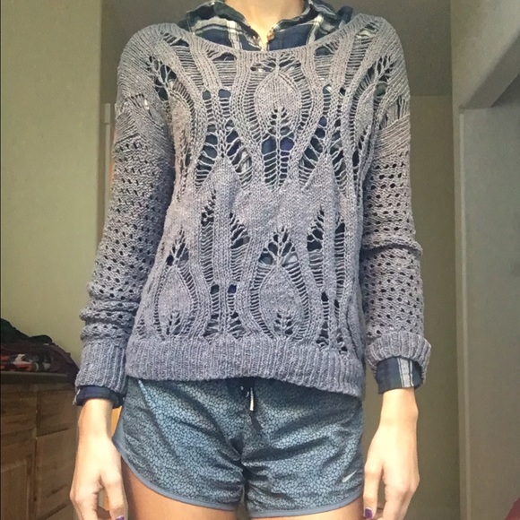 American Eagle Sweater