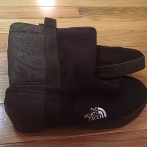 Size 8 north face boots