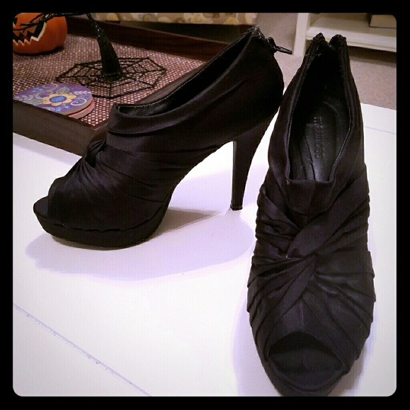 Adorable satin, peep-toe, heeled ankle booties