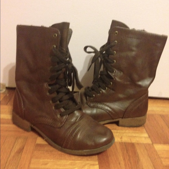 Mossimo  combat boots size 6