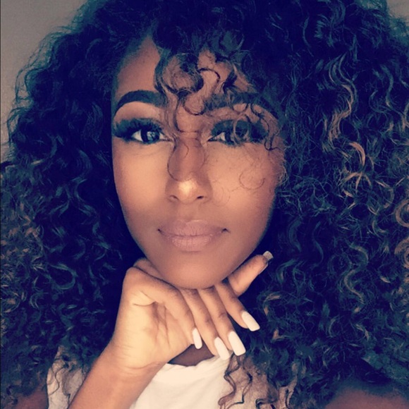 Meet your Posher, Jona - Picture 1 of 1