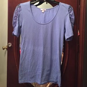 Bongo top with lace detail sleeves