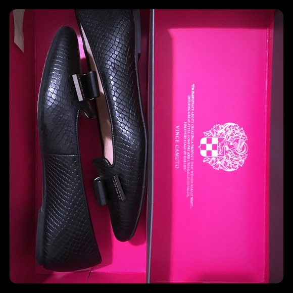 Vince Camuto Black Leather Pointed Toe Flats