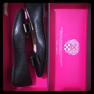 Vince Camuto Black Leather Pointed Toe Flats