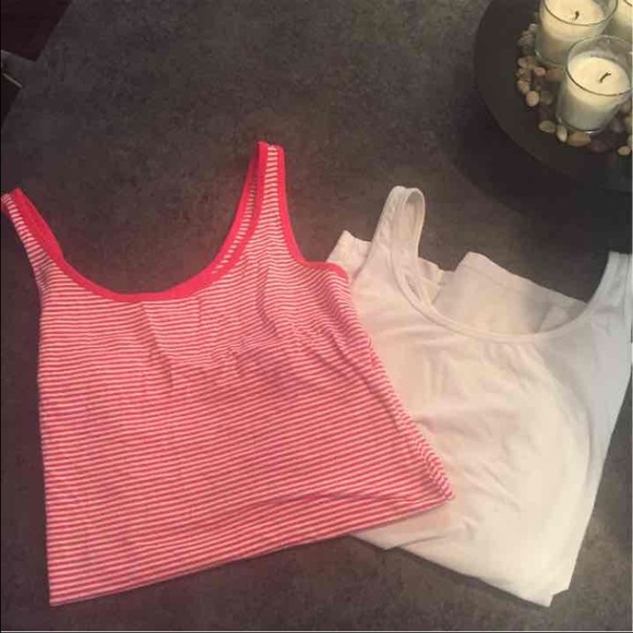 Motherhood Maternity Tanks