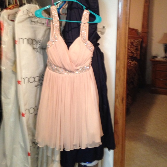 Homecoming/ formal dress - Picture 2 of 4
