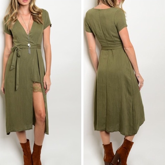 π Gorgeous Equestrian Dress - Picture 2 of 2