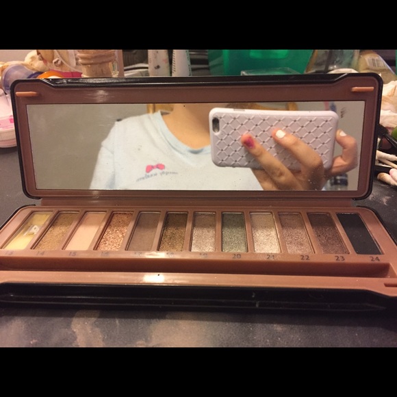 pure exposed eyeshadow pallet - Picture 2 of 4