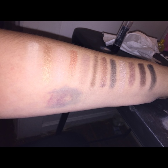 pure exposed eyeshadow pallet - Picture 4 of 4