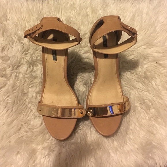Forever 21 Shoes - Forever 21 Tan Wedges
