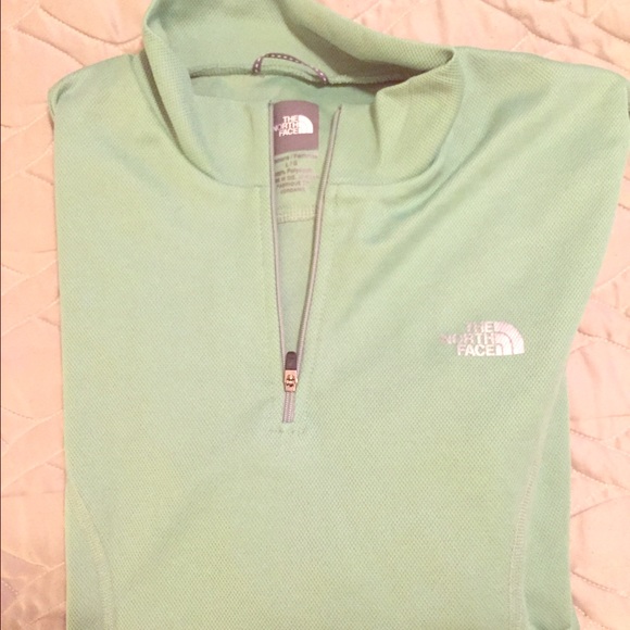 Ladies North face long sleeve