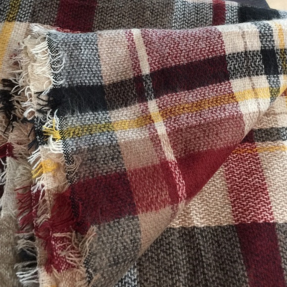 !Soft/cozy Earth tone Blanket/Wrap Shawl - Picture 4 of 4