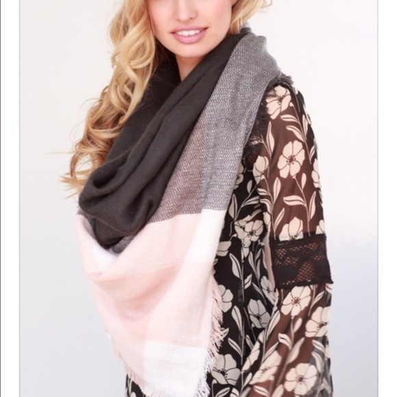 Flash Sale !Cozy scarf/wraps - Picture 2 of 4
