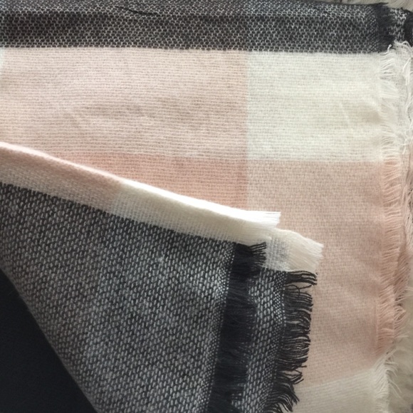 Flash Sale !Cozy scarf/wraps - Picture 3 of 4