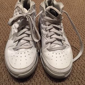 Nike womens new sneaker