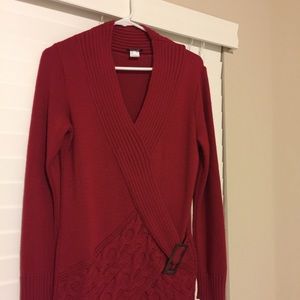 Venus red pullover sweater