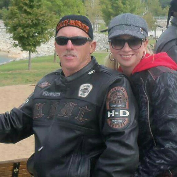 Meet your Posher, Claressia