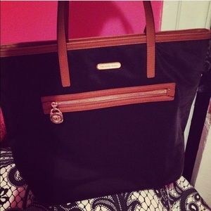 Micheal kors tote.