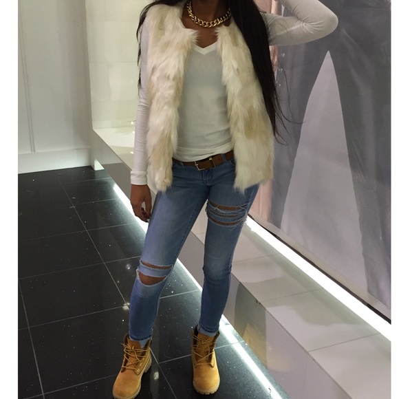 Faux Fur Vest - Picture 2 of 2