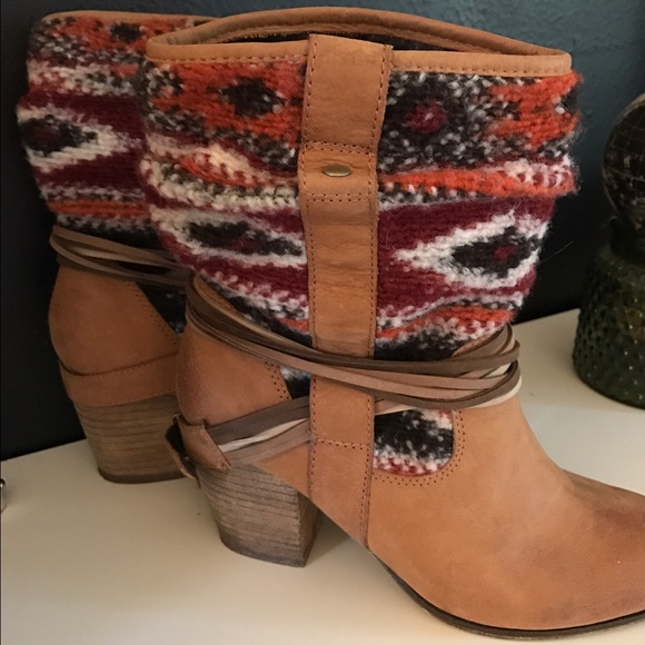 Leather and tribal print boot