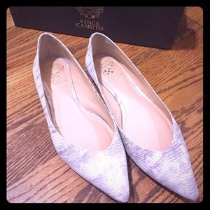 Vince Camuto flats