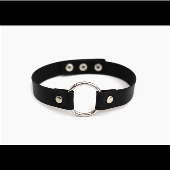LEATHER CHOKER SILVER