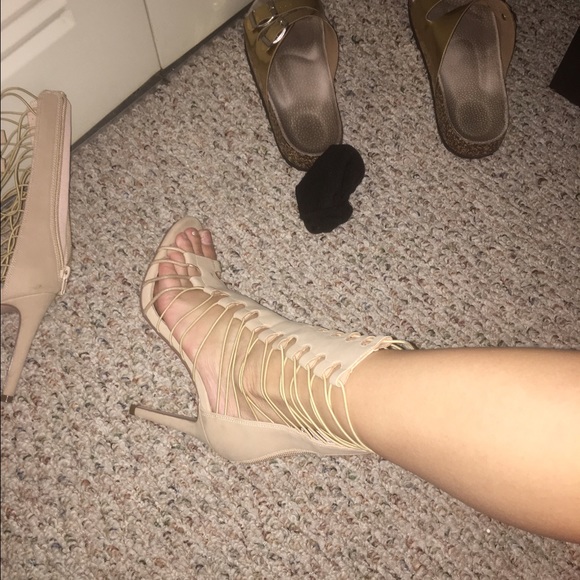 Lacey heels - Picture 3 of 3