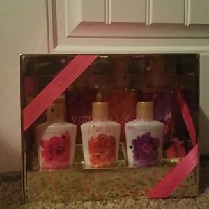 Victoria's Secret Lotion and Body Spray Gift Set