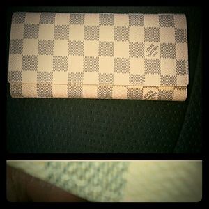 Checkered wallet