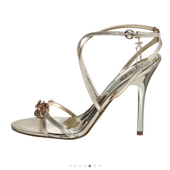 guess sale sandals