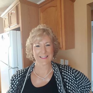 Meet your Posher, Joann