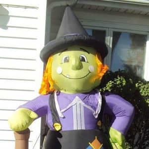 Meet your Posher, Pauline