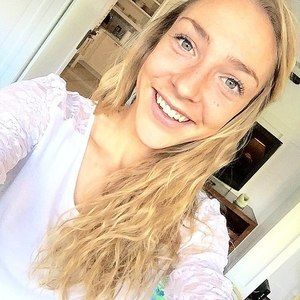 Meet your Posher, Dana