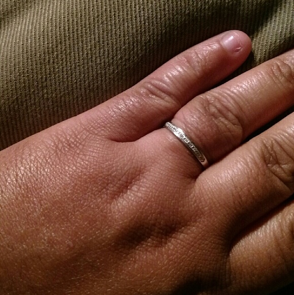 10kt white gold wedding band