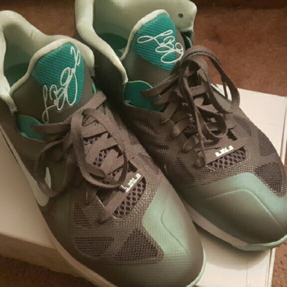 Lebron 9 Low Easter Men's Sneakers