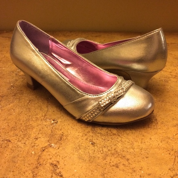 MADRID Sequin Pewter Low-Top Sneaker | Women Steve Madden Pewter Girls Shoes