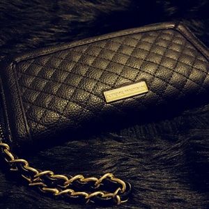 Steve Madden quilted wallet