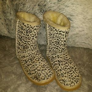 Cheetah  print  Uggs
