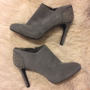 Never worn Antonia Melani sparkle booties!