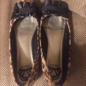 Fergie leopard print flats